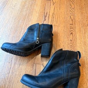 Timberland Earthkeepers Trenton waterproof ankle booties sz 9.5